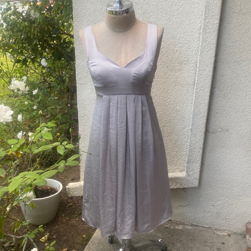 Moochi from New Zealand stunning silver dress with gorgeous lining. - Picture 2 of 13